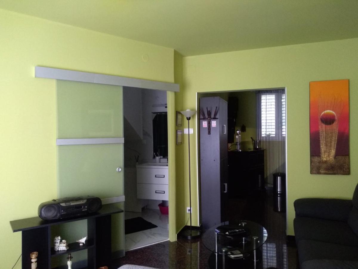 Luxury Kyara Centre Netflix Apartment *