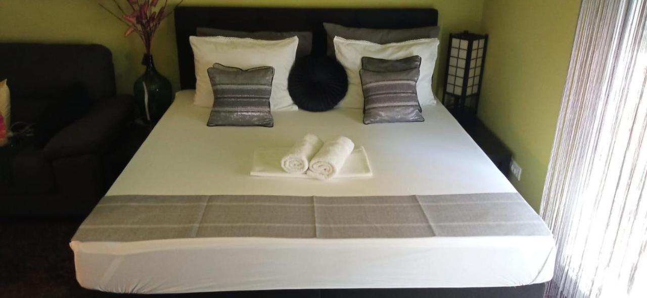 Luxury Kyara Centre Netflix *