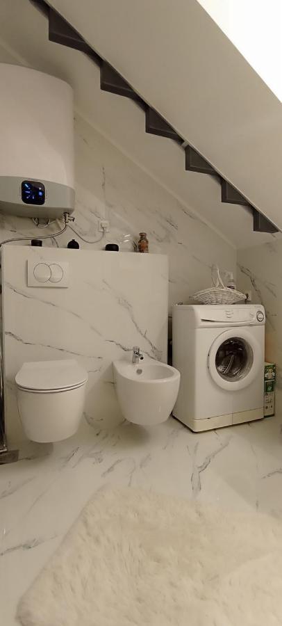 Luxury Kyara Centre Netflix * Split